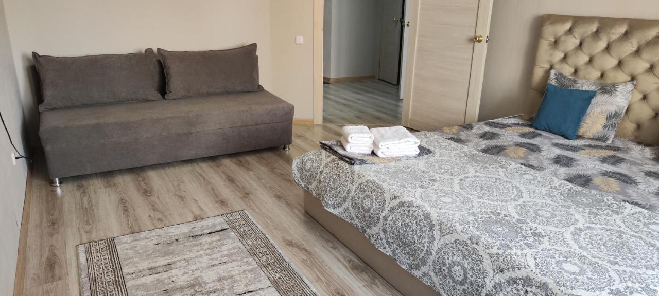 Трц Kostanay Plaza Daire Dış mekan fotoğraf